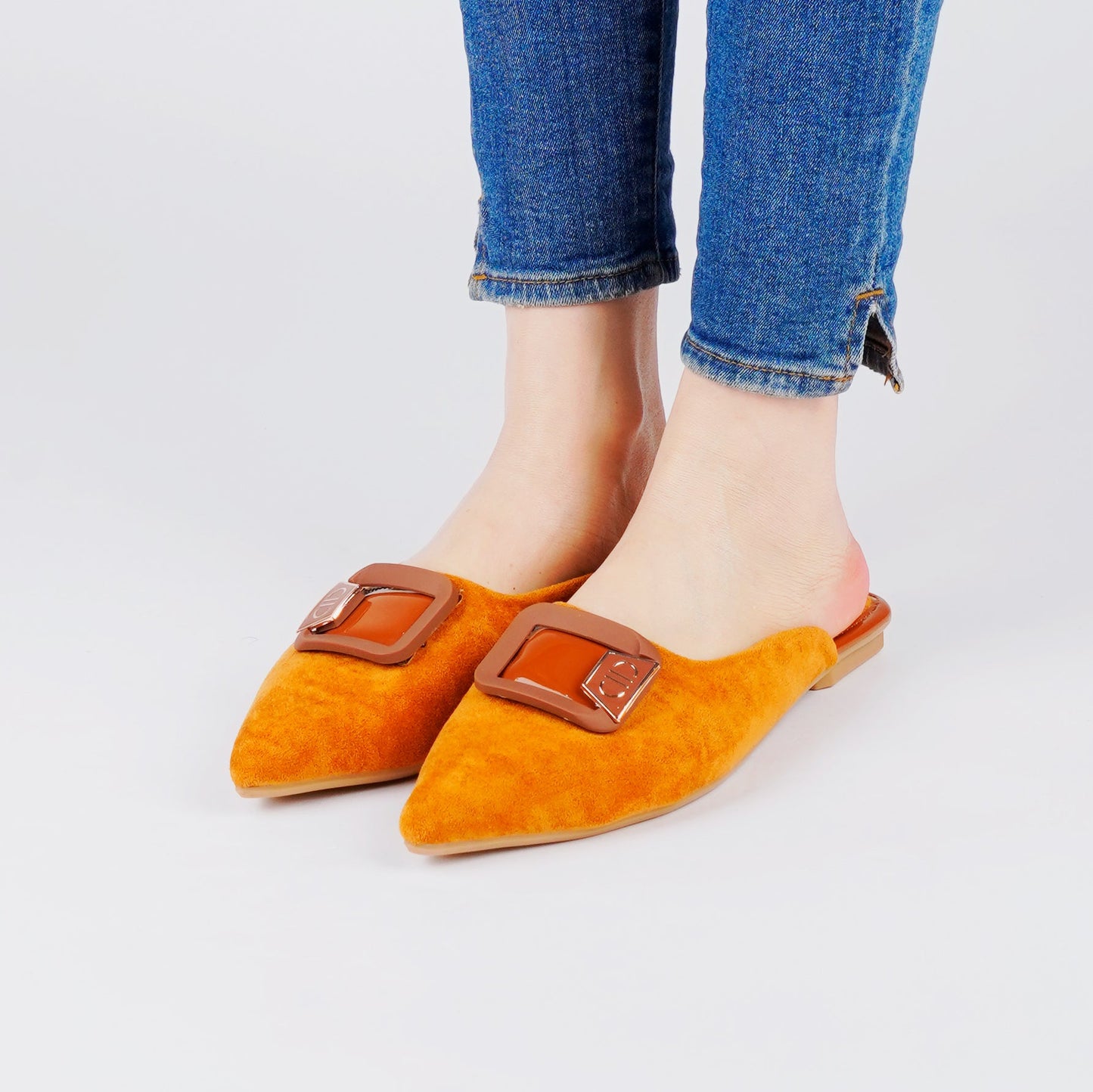 MULES FEM YZ 010
