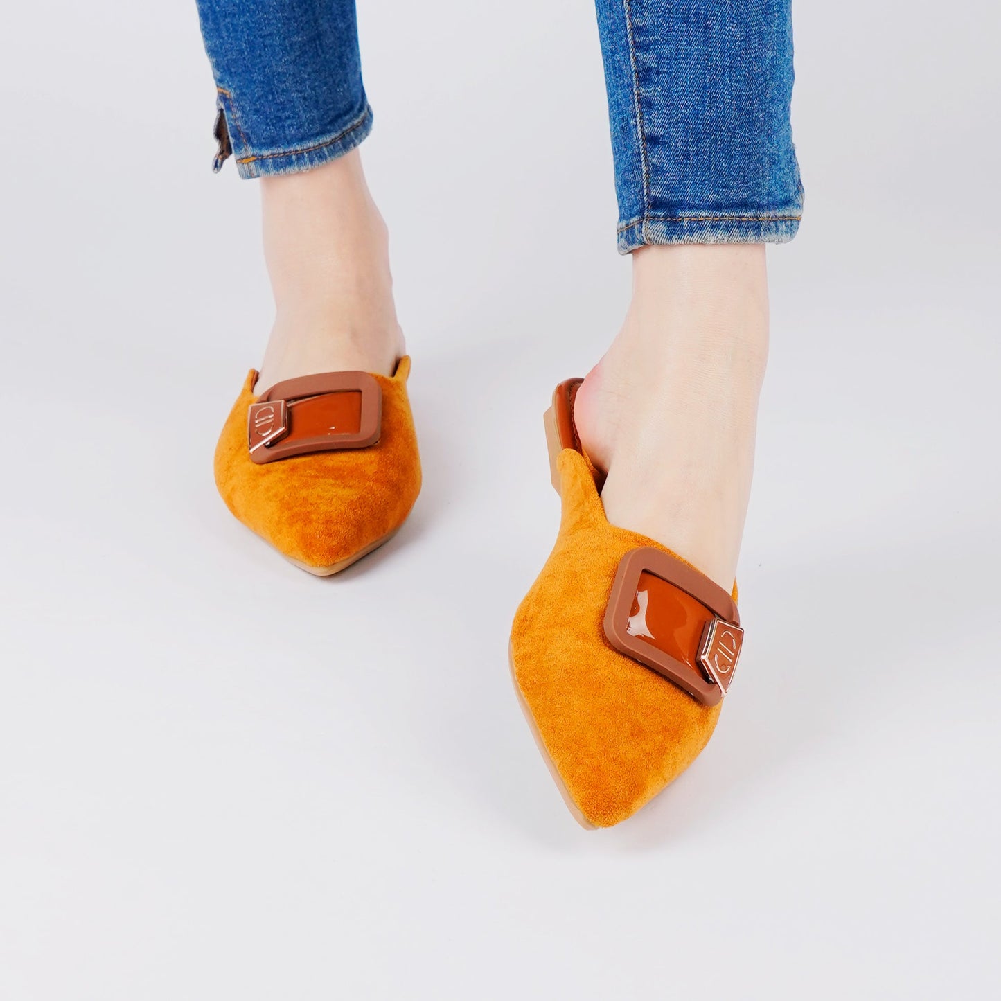 MULES FEM YZ 010