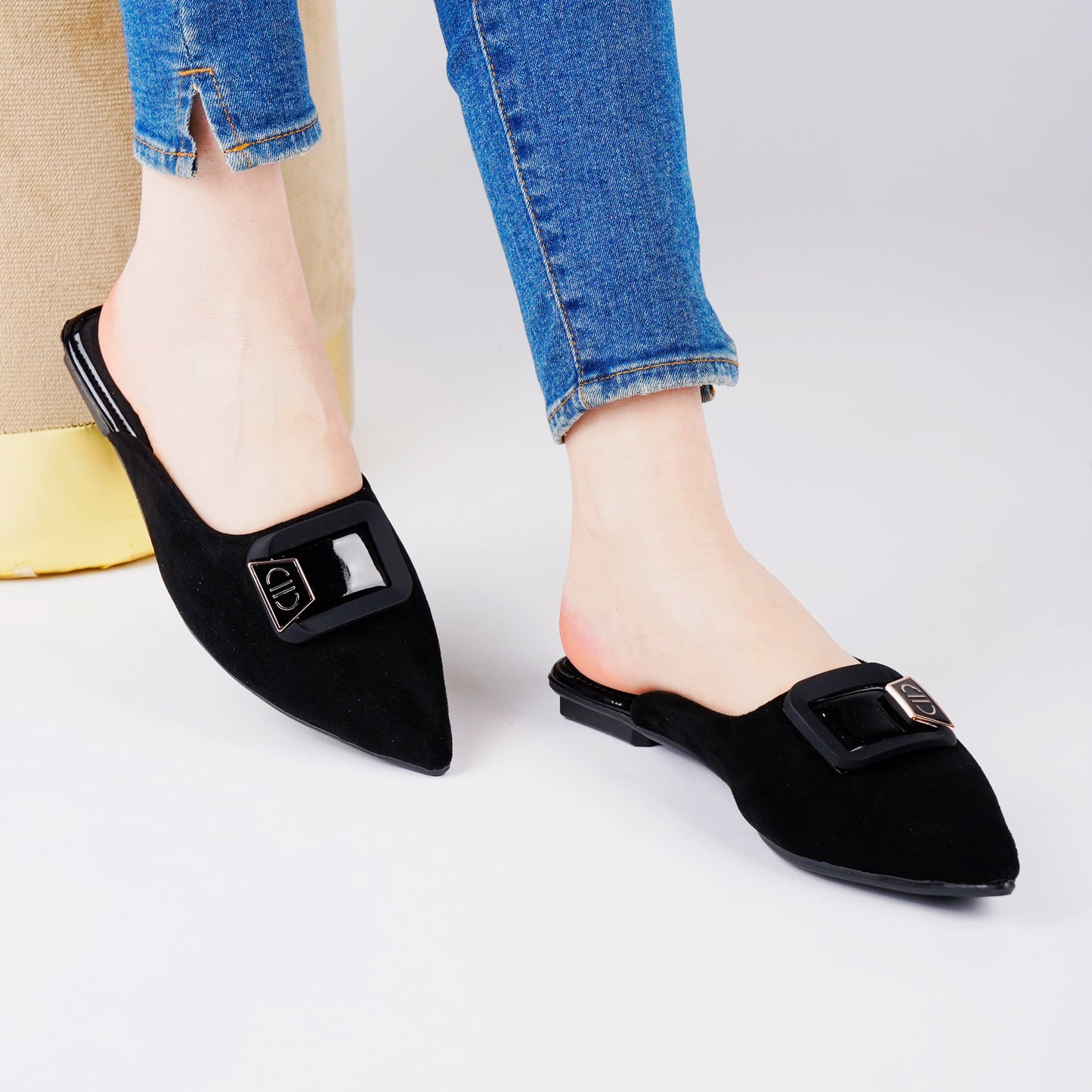 MULES FEM YZ 010